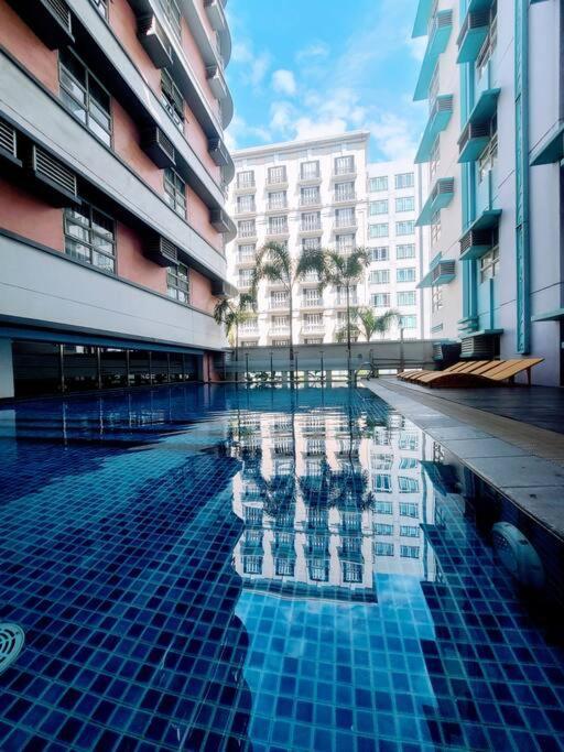 House Of B&Y At 101 Newport Across Naia T3 Apartment Manila Exterior foto